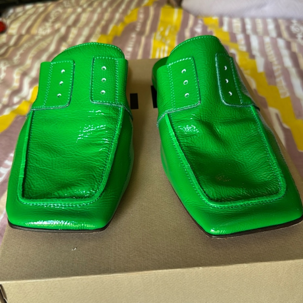 Tibi Granger slide in green crinkle patent size 40, EUC $150 - Picture 2 of 7